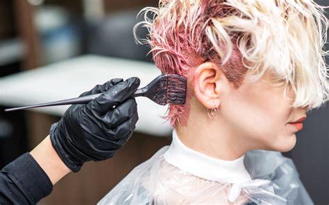 Hair Dyes Linked To Cancer Risk