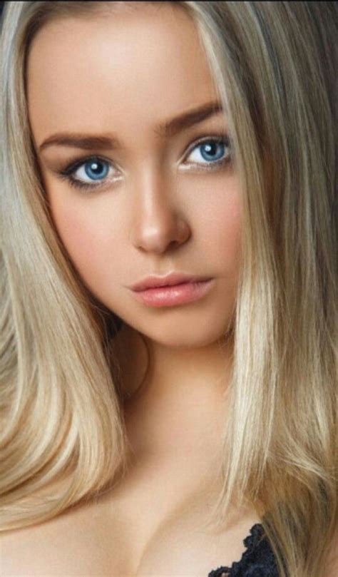 Hot Blonde Nude Women