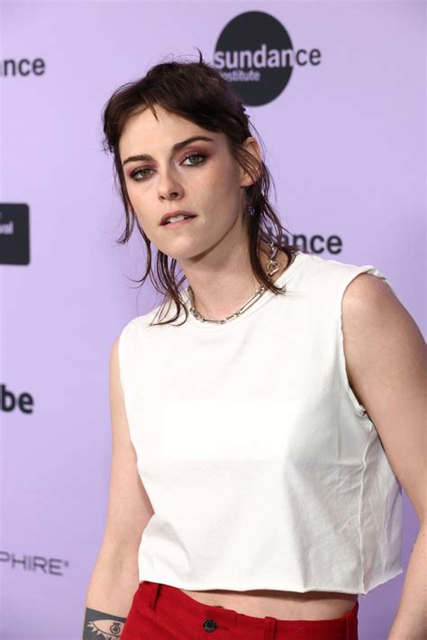 Love Lies Bleeding Kristen Stewart S New Film Is A Sapphic Triumph Love Lies Bleeding Kristen Stewart S New Film Is A Sapphic Triumph