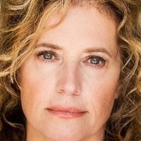 Nancy Travis Nude'