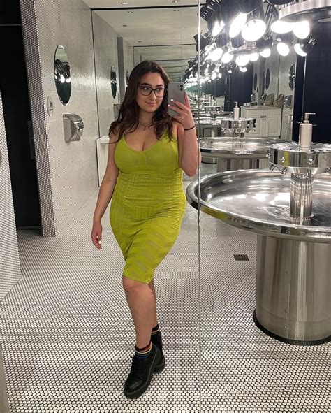 Qveenjulia Leaked